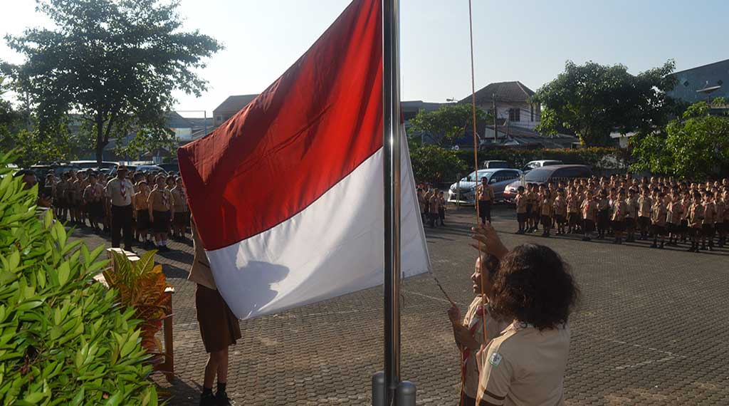 Upacara Bendera SD Tarsisius Vireta